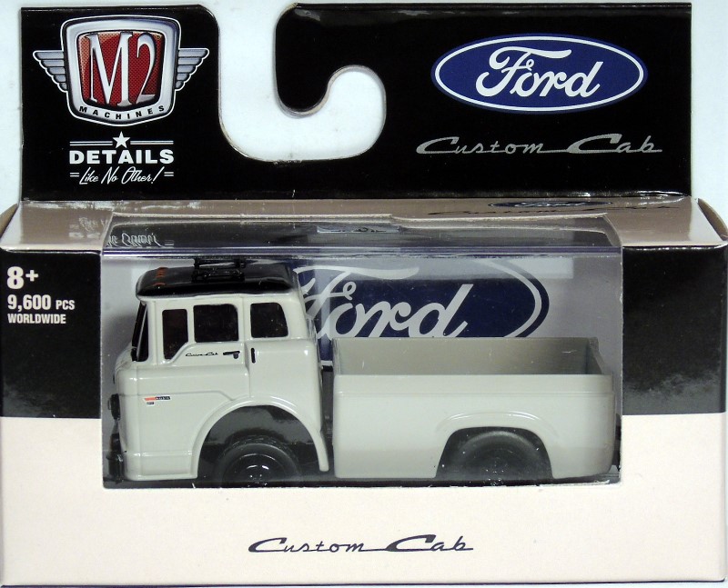 M2 Machines Auto Trucks Release 72 1970 Ford C-600